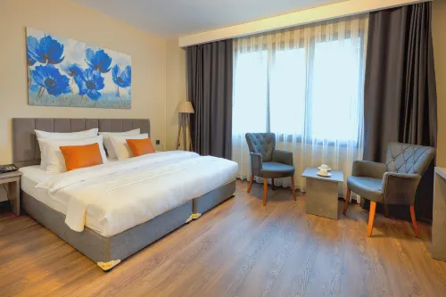 Grand Royal Hotel