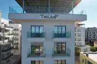 Hotel Triumf Shengjin のホテル