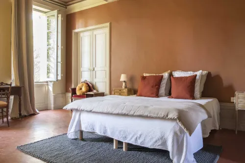 Maison Sumiane - Maison D Hotes et Locations Avec Piscine