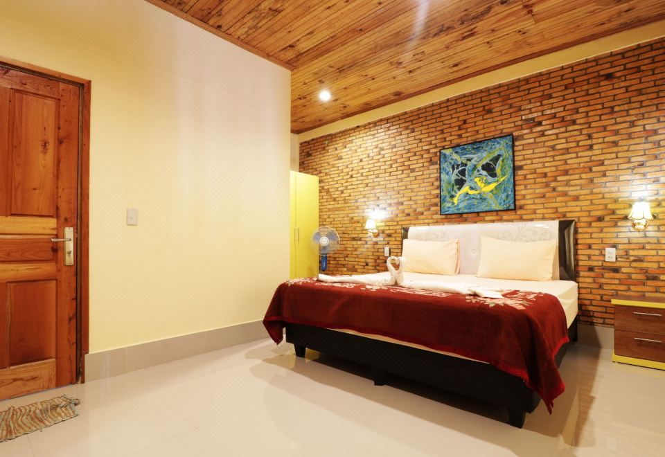 Tuk Tuk Timbul Bungalows - Housity