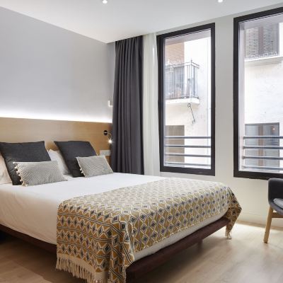 Double or Twin Room Hostal Arriazu Promo Code