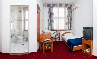Broadway City Guesthouse - Housity
