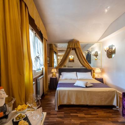Superior Room Palazzo Odoni Promo Code
