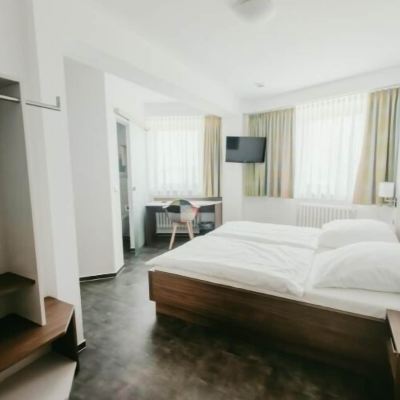 Business Quadruple Room, 1 King Bed with Sofa Bed, Non Smoking Hotel Meyer Promo Code