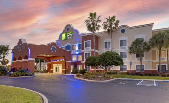 Holiday Inn Express & Suites the Villages