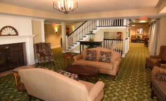 Publick House Historic Inn and Country Motor Lodge