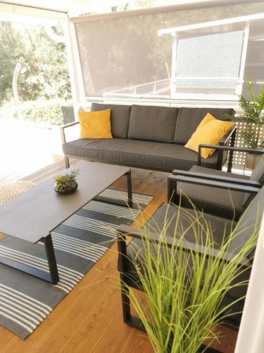 顶级两卧室移动房屋 - 带露台