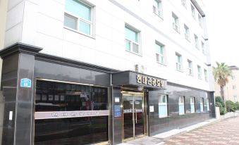 Jeju Hyundae Tourist Hotel