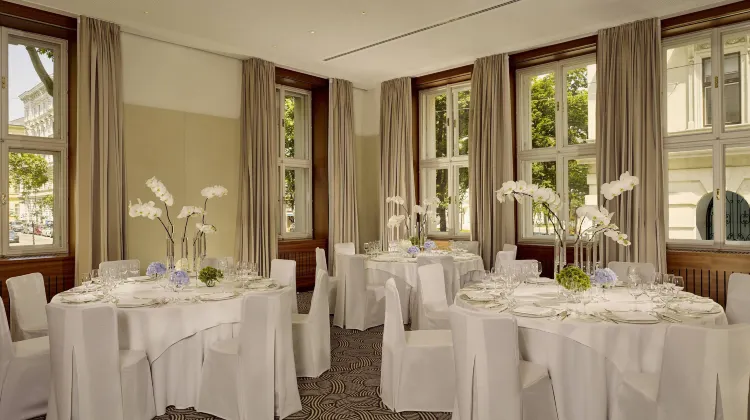 The Ritz-Carlton, Vienna Dining/Restaurant