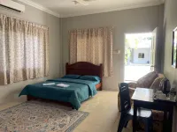 Putra Sentosa Retreat Camp, Sematan Hotéis em Lundu