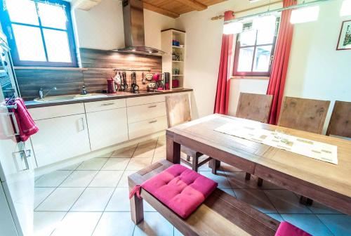 AuszeithofDeluxe Two-Bedroom Apartment