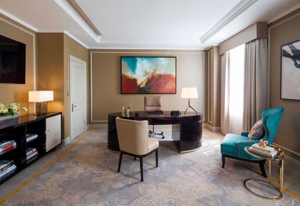 JW Marriott Grosvenor House LondonRoyal Suite, Executive Lounge Access, 1 Bedroom Larger Suite
