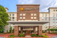La Quinta Inn & Suites by Wyndham Atlanta Airport North Các khách sạn ở 