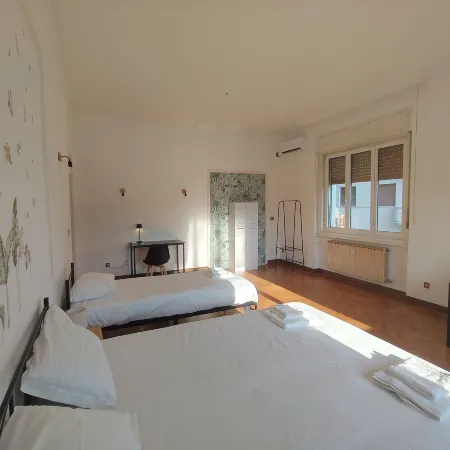 Dock Bay Lodge Hostel