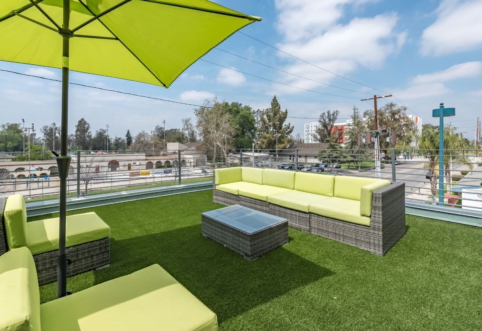 Lexen Hotel - North Hollywood Near Universal StudiosNoho Suite With Terrace, 1 King Bed