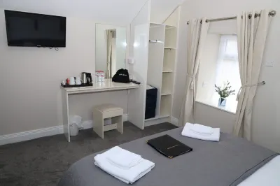 Madelines Accommodation Hotels in 
