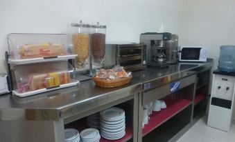 Hostal El Val - Housity