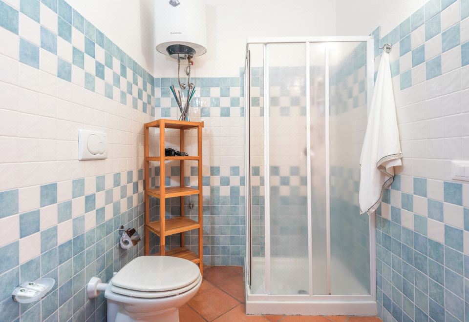 公寓， 多间卧室， 阳台