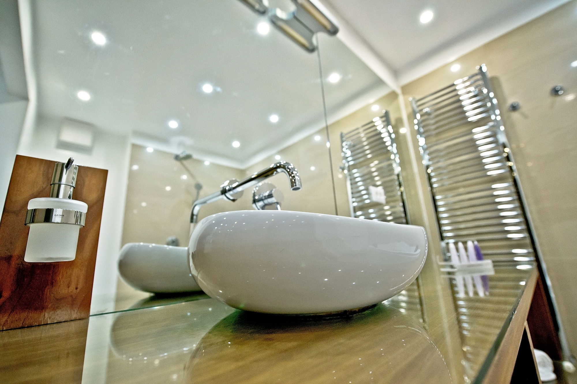 豪华双人或双床房