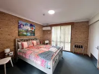 Christine Griffiths Units Hotel a Dubbo