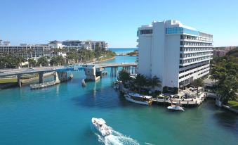 Waterstone Resort & Marina Boca Raton, Curio Collection by Hilton - Housity