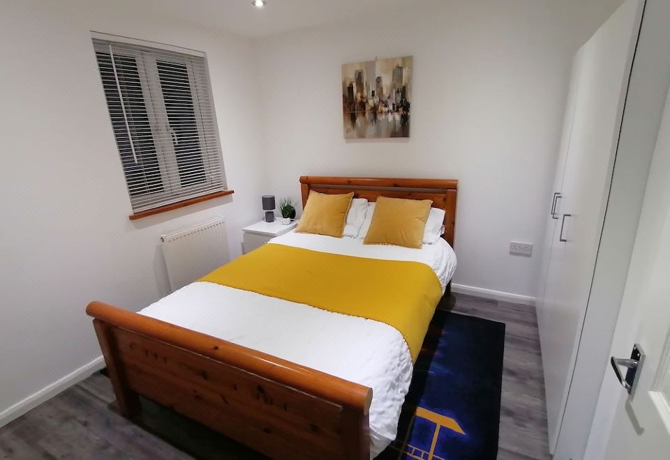 Impeccable 1-Bed Apartment in Coventry - Housity