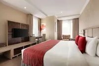 比什凱克中心温德姆華美達酒店 酒店