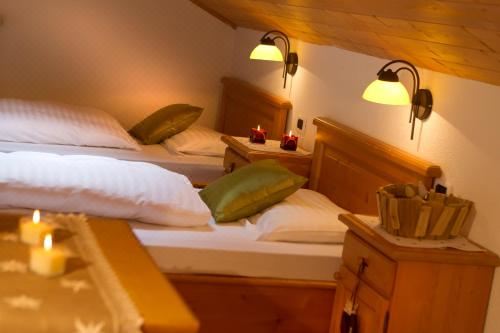 带阳台的两卧室公寓