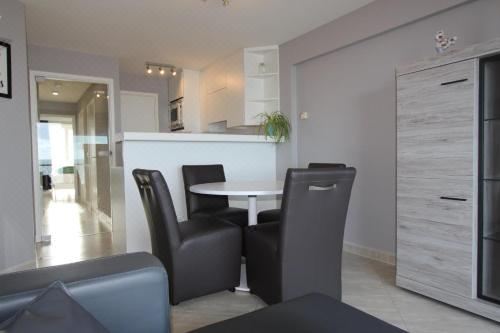 Melanie One-Bedroom Apartment