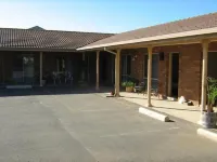 Highway Inn Motel