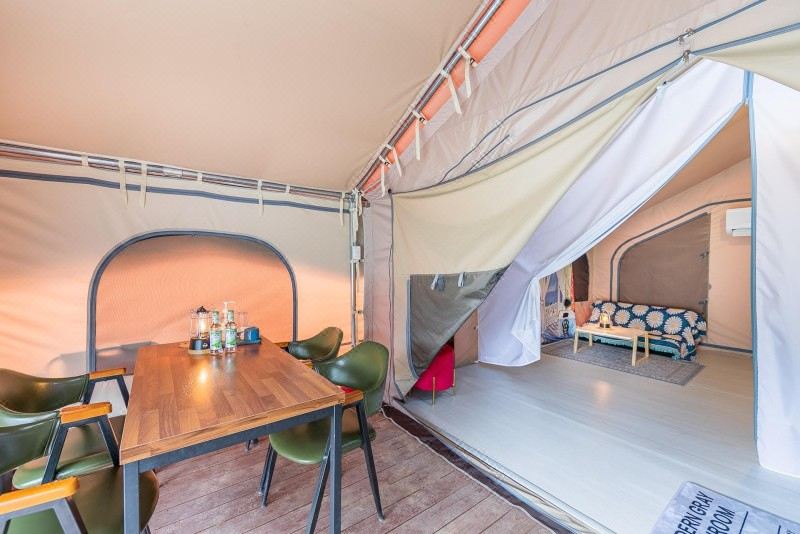 豪华露营 （允许小型和中型宠物）