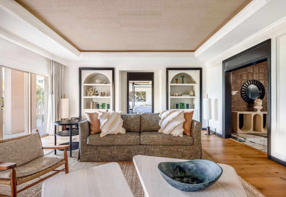 麗思卡爾頓海邊雙臥室套房（特大床）-帶陽臺