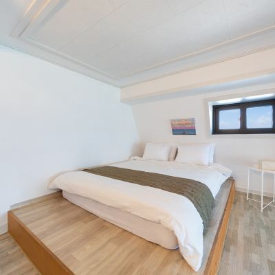 룸 5 더블 침대 고성 로미엣 펜션 쿠폰