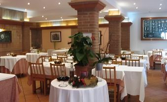 Hotel Can Solé - Housity