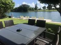 Bay Front - 'Villa La - Vue', Incredible Bay & Golf Course Views!  Sleeps 15. Hotels in Surfside