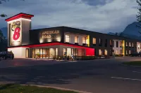 Super 8 by Wyndham Kannapolis Hotel di 