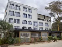 Crescent Resort And Conference Centre Hoteles en Central