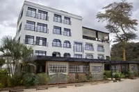 Crescent Resort And Conference Centre Hotels in 