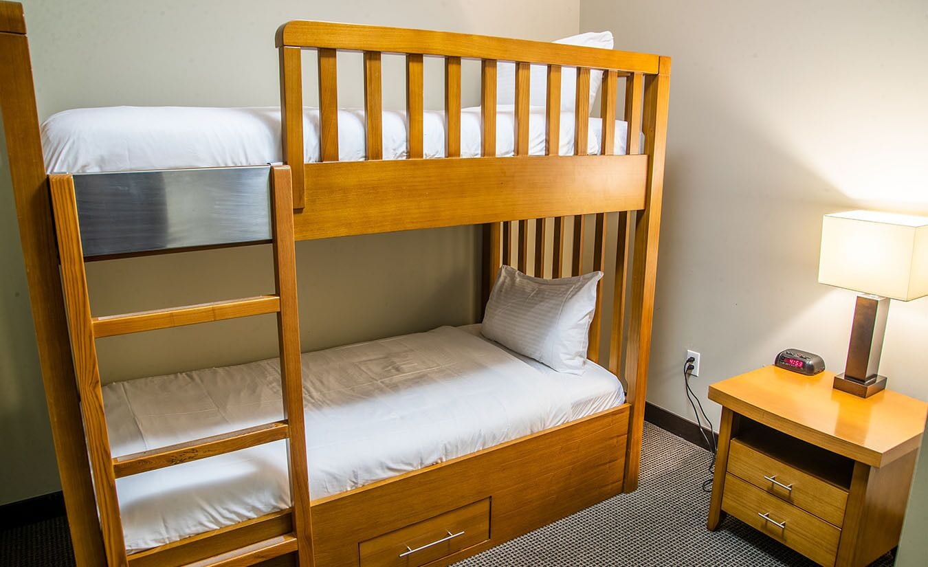 Cp两卧室+带书房， 两层