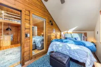 Cozy Ski in-Ski Out Cabin, Private Hot Tub. 4Bd+Loft 3BTH Resort View BL20281