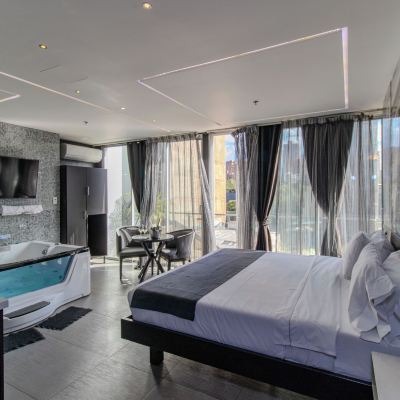 3 Connected Bedroom Unit With Hot Tub And Balcony Haven Promo Code