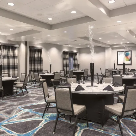 Embassy Suites by Hilton Orlando Airport
