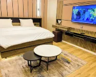 Fullbliss Hotel and Suites Hotels in 