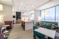 La Quinta Inn & Suites by Wyndham Columbus MS