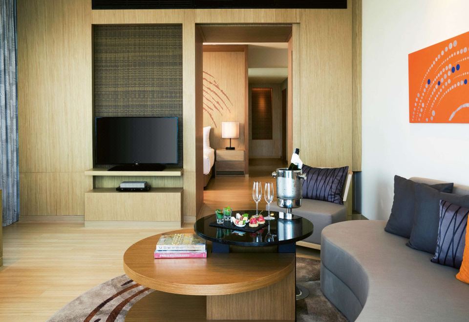 Mövenpick Siam Hotel Na Jomtien PattayaFamily Suite Sea View