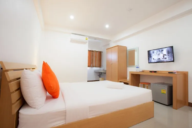 ห้องสแตนดาร์ด เตียงใหญ่ 1 เตียง