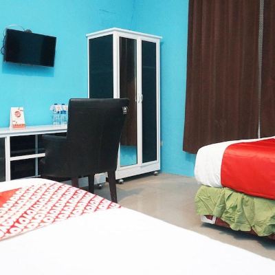 TWIN DELUXE OYO 923 Penginapan Balai Sultan Syariah Promo Code