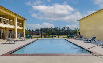 Days Inn & Suites by Wyndham Huntsville