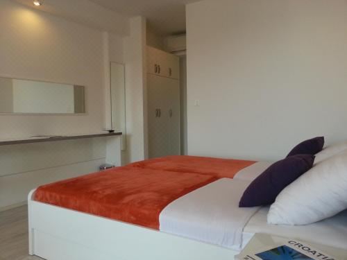 带阳台的高级海景双人间