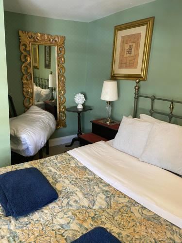 双人房（带公共浴室）